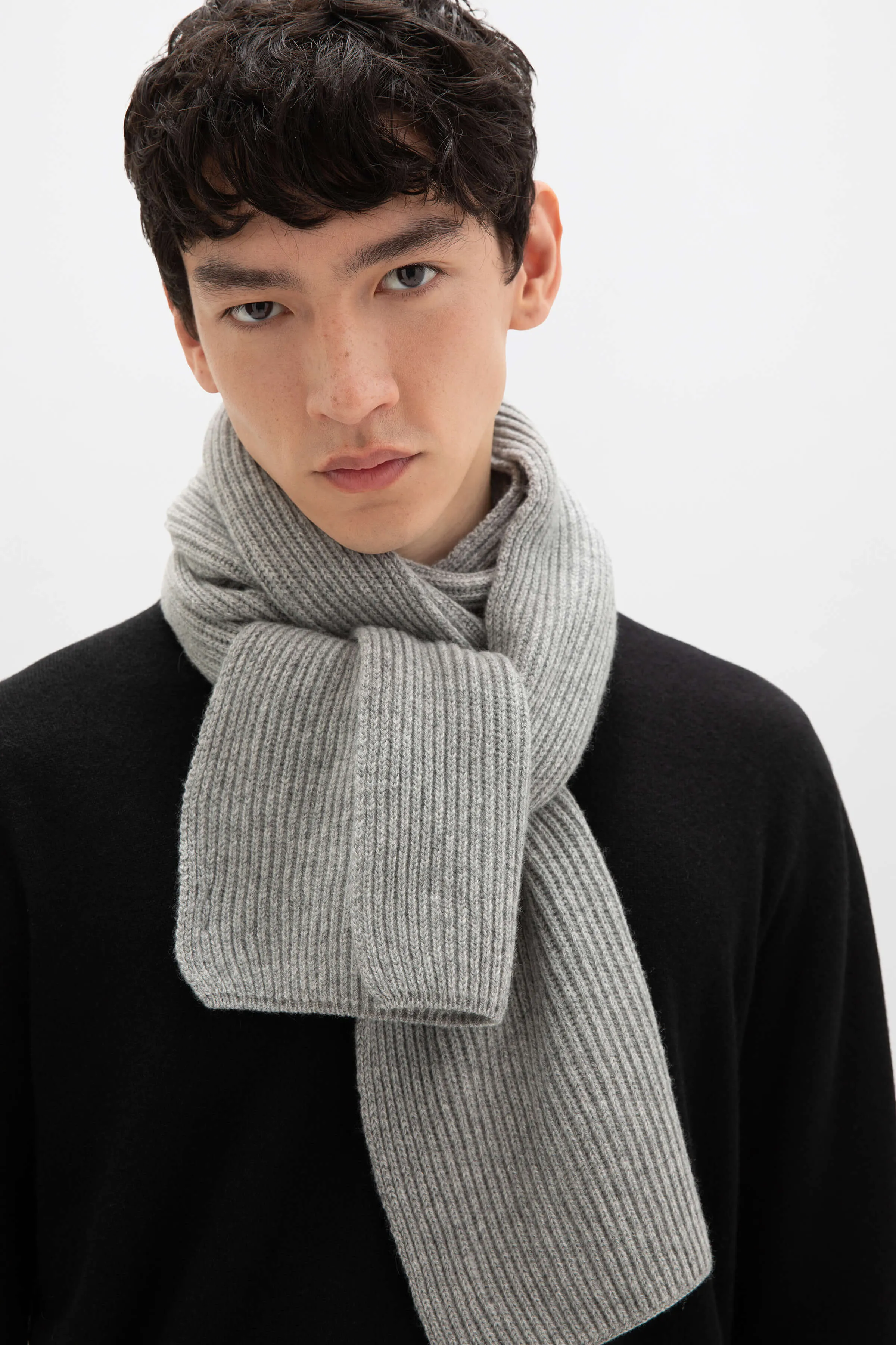 Cashmere Ribbed Scarf